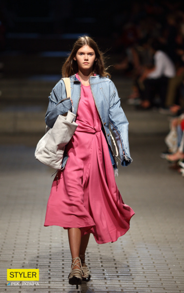 Огни большого города: в Киеве стартовала Ukrainian Fashion Week SS19