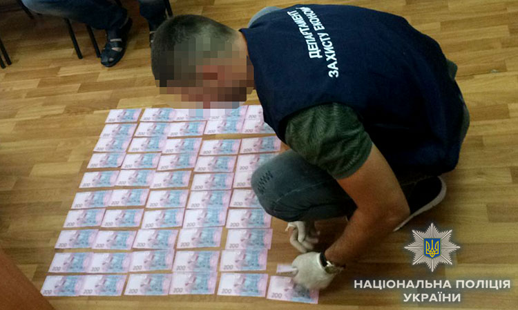 У Кропивницькому затримали на хабарі депутата