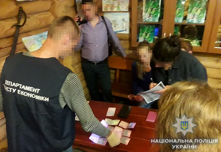Нацполіція затримала на хабарництві працівників вишів у трьох областях