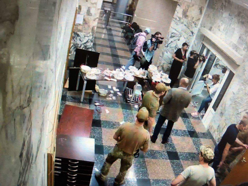 В будівлю НАБУ увірвалися невідомі