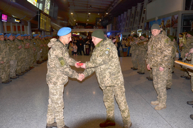 Украинская миротворческая миссия возвращается из Либерии после 14 лет службы