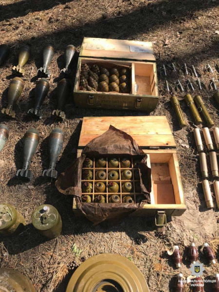 У Дніпрі виявили великий сховок боєприпасів, вивезених із зони ООС