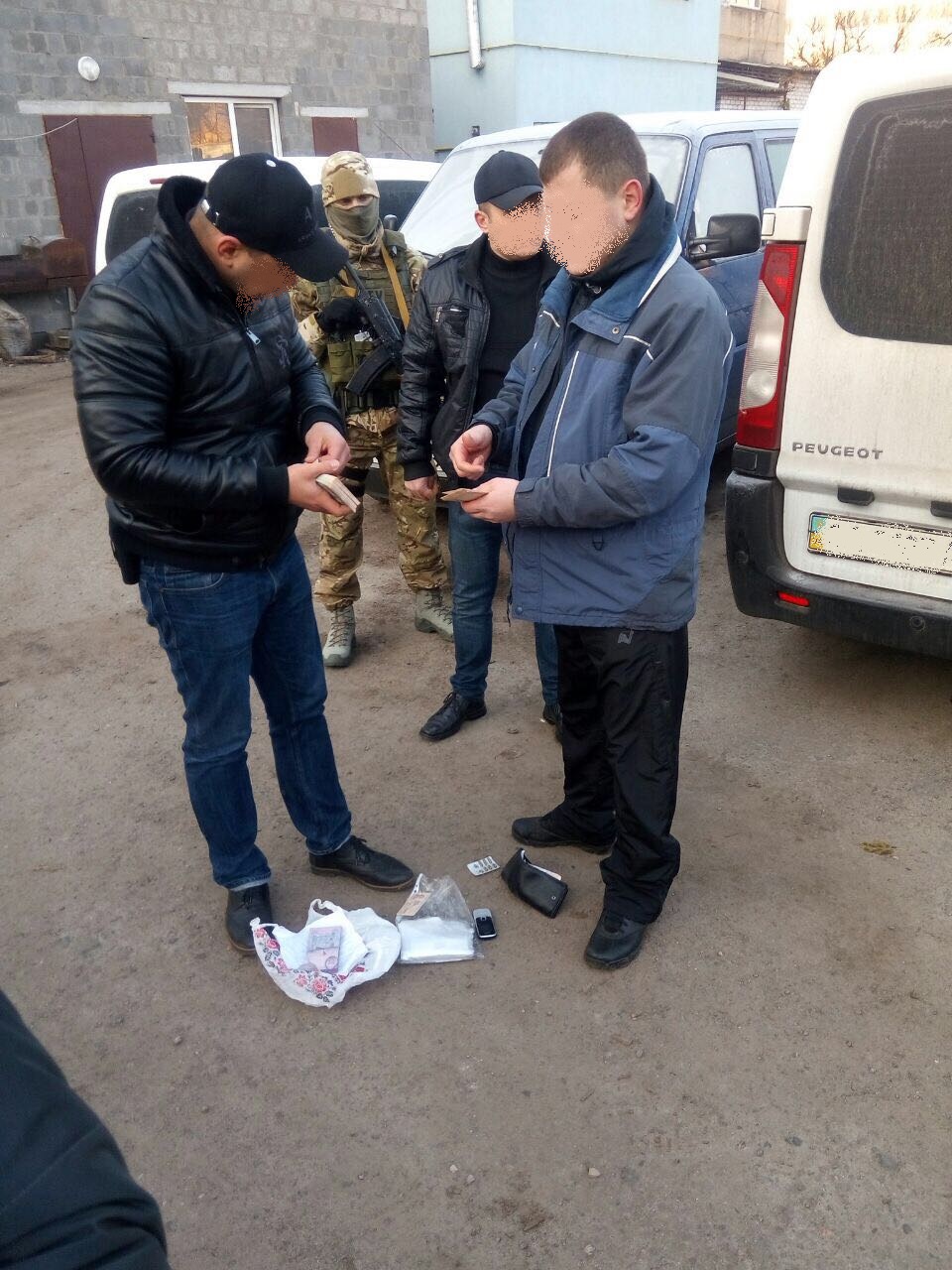 ГПУ викрила на хабарі у понад 100 тис. гривень главу департаменту Черкаської міськради