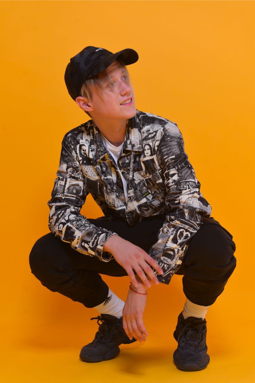 "Повільно": зірка серіалу "Школа" випустив новий хіт