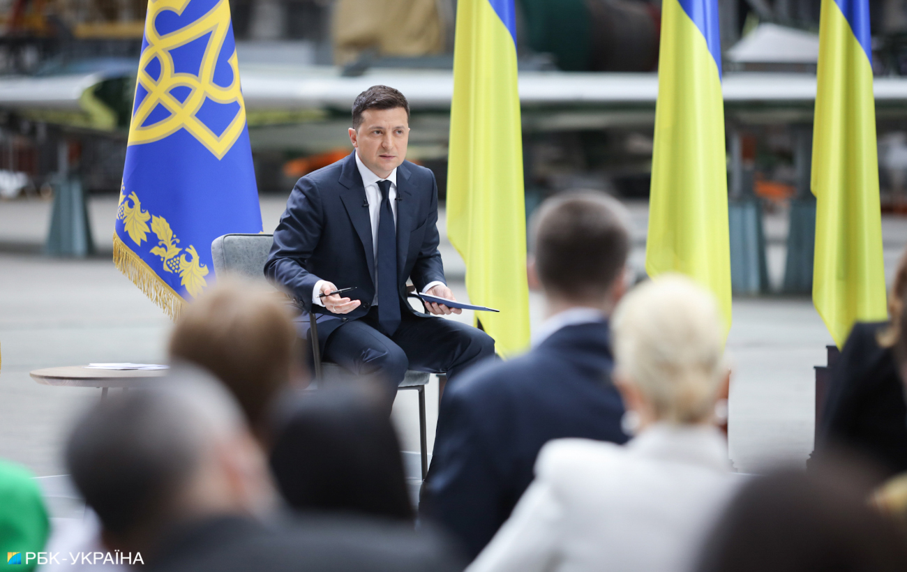 Зеленський зробив заяву про військовий парад: "і на суші, і на воді"