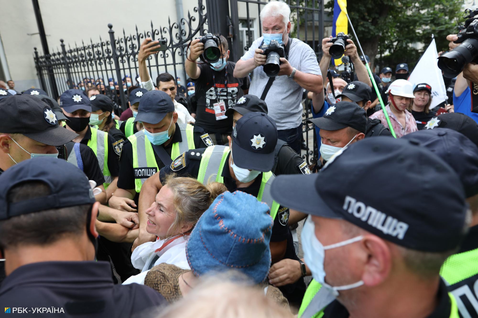На акції ФОПів чергова бійка. Цього разу під Офісом президента