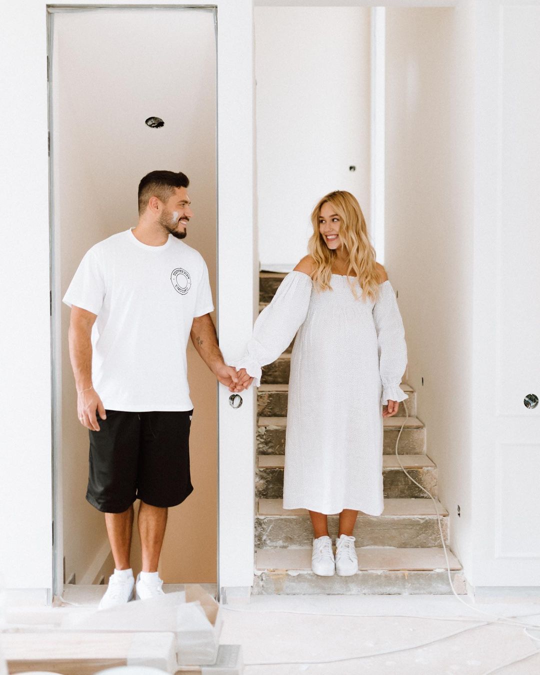 Квіткова і Добринін показали свій заміський будинок: "око смикається"