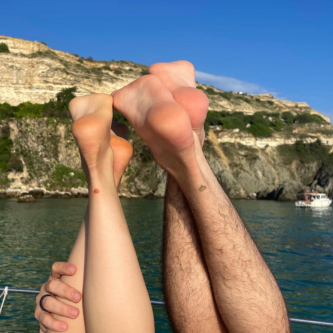 Ксенія Мішина і Олександр Еллерт зробили парні тату: "забилися любов'ю"