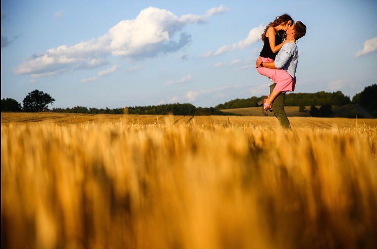 12 років шлюбу і двоє дітей: фото красуні, з якою розлучається Остапчук