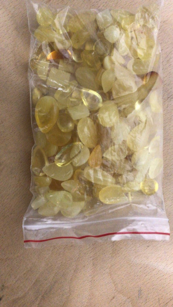 Прикордонники затримали поляка, який вивозив із України 13 кг бурштину