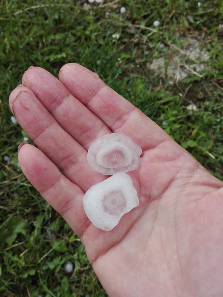 Под Тернополем выпал гигантский град размером с пельмени: "на очереди американские смерчи?"