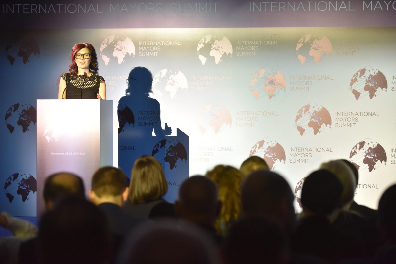 В Киеве начался Международный саммит мэров