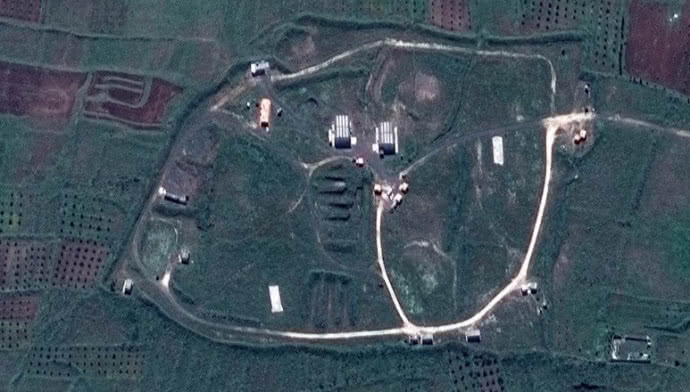 Ракетний удар по Сирії: з'явилися супутникові знімки наслідків атаки