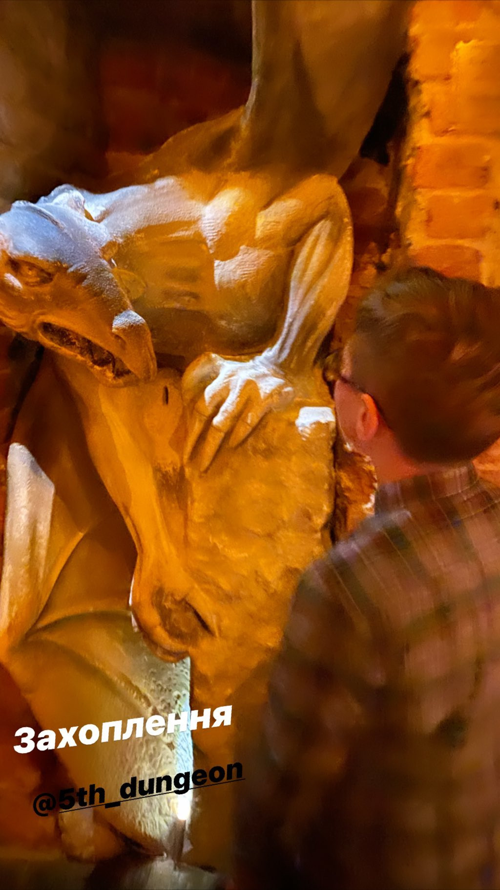 Папина копия: Тина Кароль с сыном развлекаются во Львове