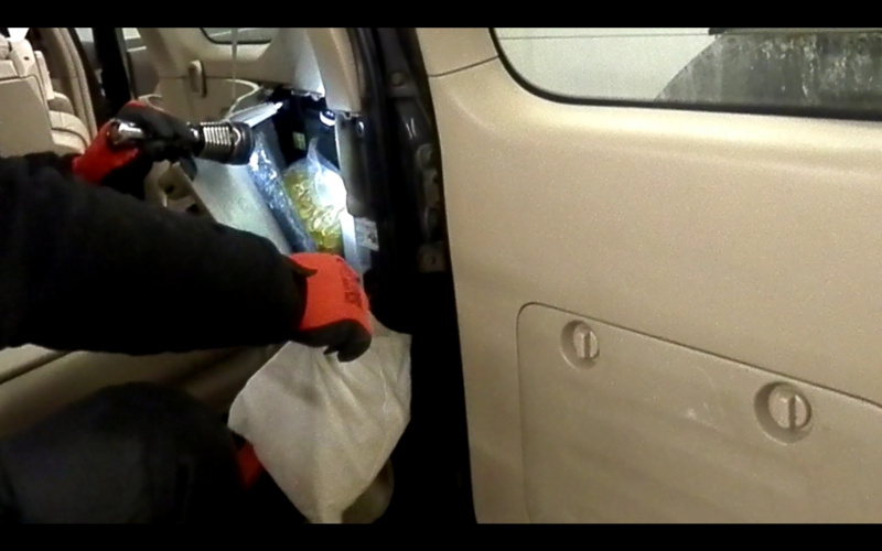 Прикордонники затримали поляка, який вивозив із України 13 кг бурштину