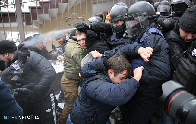 Суд над Трухановим: активісти влаштували ще одну бійку з правоохоронцями