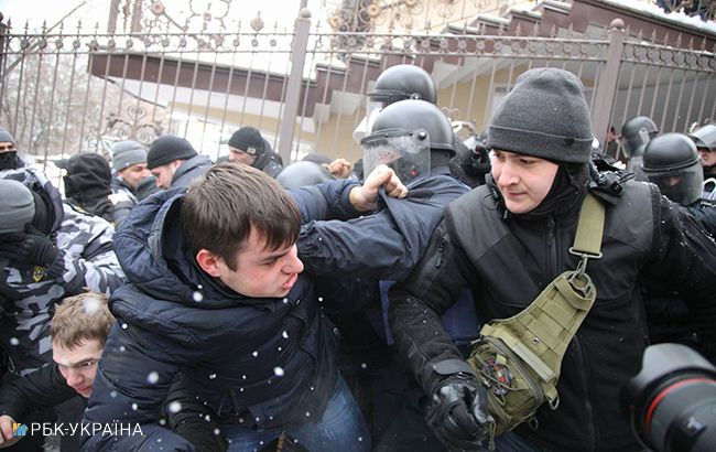 Суд над Трухановим: активісти влаштували ще одну бійку з правоохоронцями