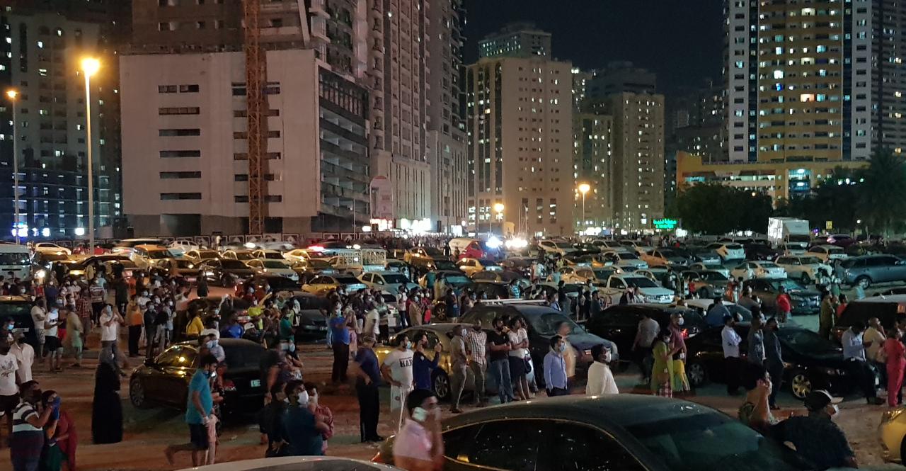 В ОАЭ загорелся 45-этажный небоскреб с квартирами: пугающее видео