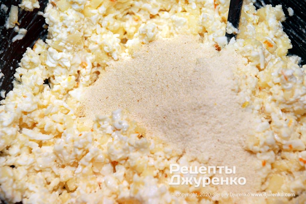 Кулинар поделился рецептом пышных сырников: обязательно добавьте этот ингредиент!