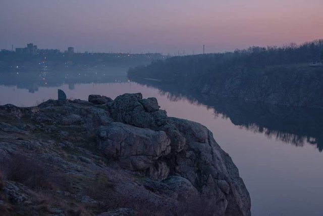 Фотограф показав містичний світанок над Хортицею: таким острів ще не бачили