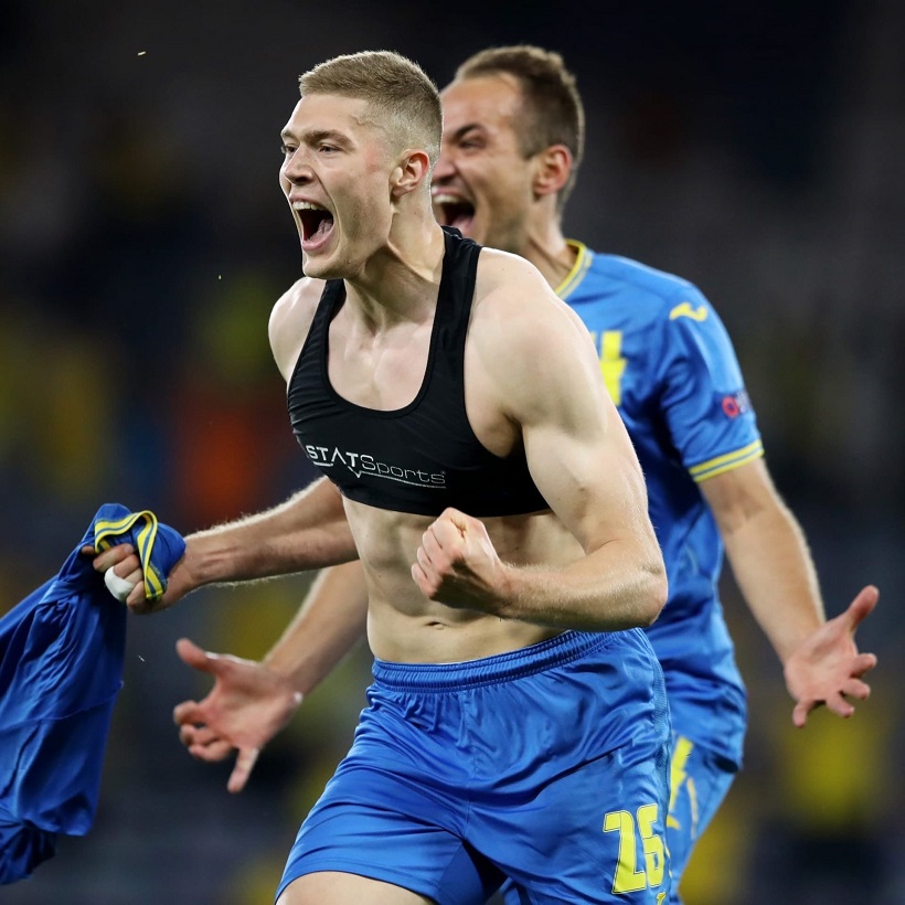 Україна радіє: реакція на перемогу команди Шевченка в історичному матчі на Євро 2020 (відео)