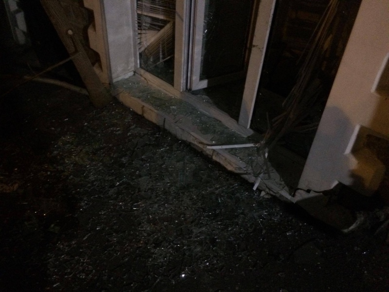 Представники правих організацій розгромили офіс Медведчука та відділення "Сбербанку Росії"