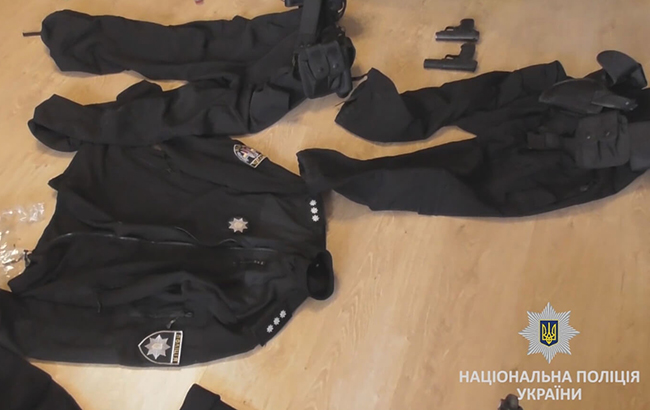 В Киеве задержали псевдополицейских, которые грабили иностранцев