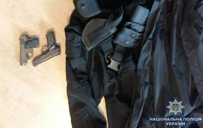 В Киеве задержали псевдополицейских, которые грабили иностранцев