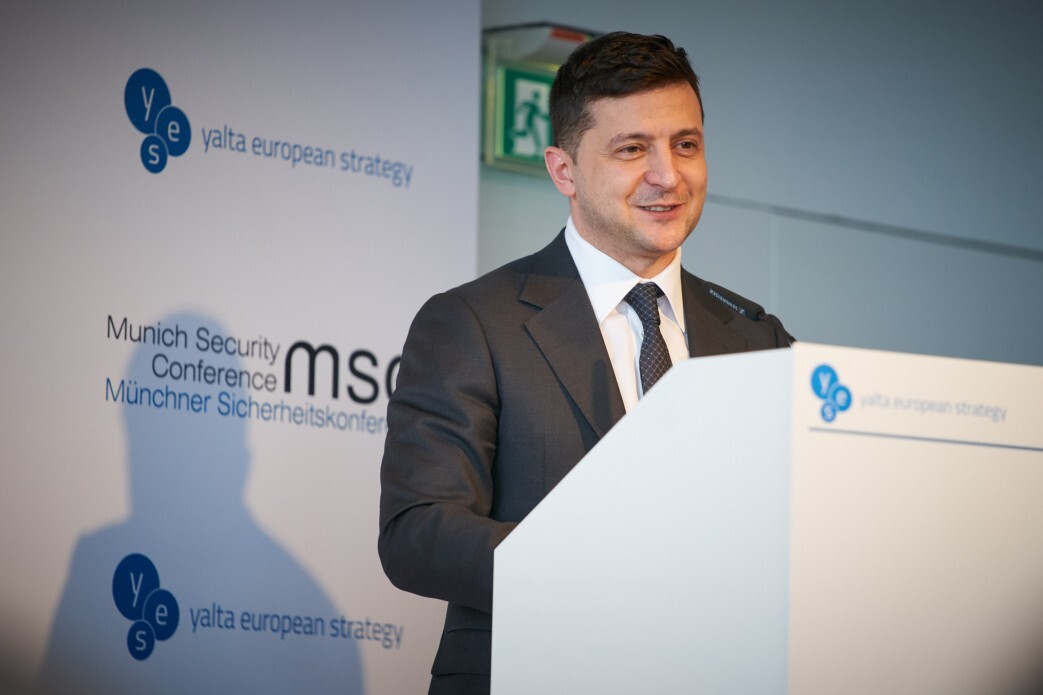 Зеленский набрал вес: как изменилась внешность президента (фото)