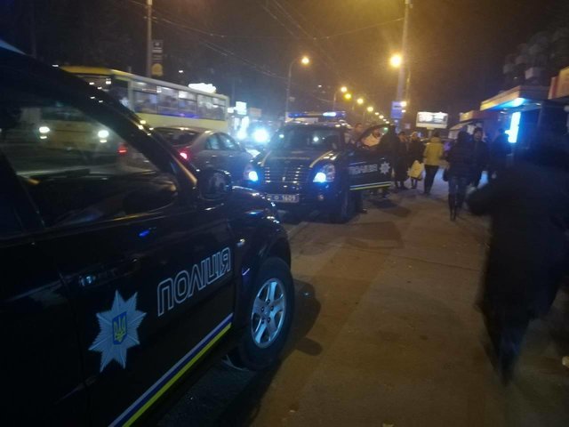 В Киеве полиция задержала 30 человек, устроивших масштабные беспорядки