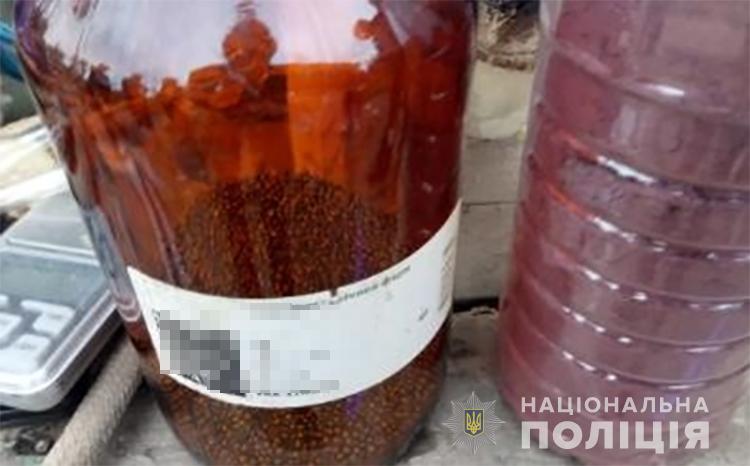 В Запорожской области полиция ликвидировала лабораторию по изготовлению метамфетамина