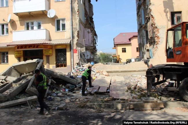 Я не буду бегать за каждым: в Дрогобыче разгорается скандал с жильцами разрушенного дома