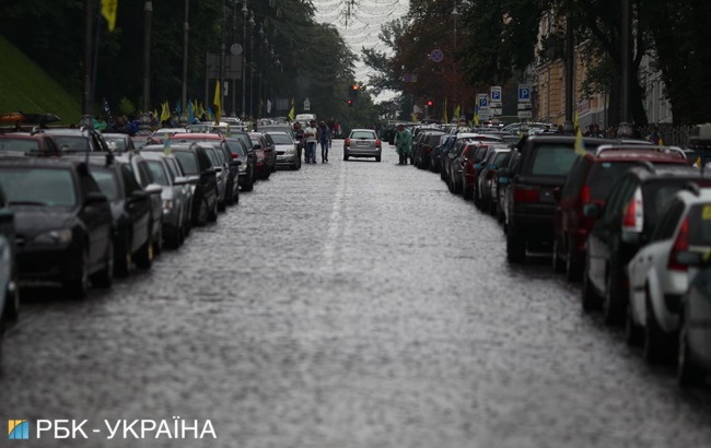 Центр Киева перекрыли владельцы авто с иностранной регистрацией