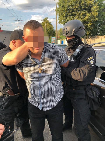 У Луцьку полковника поліції затримали на хабарі