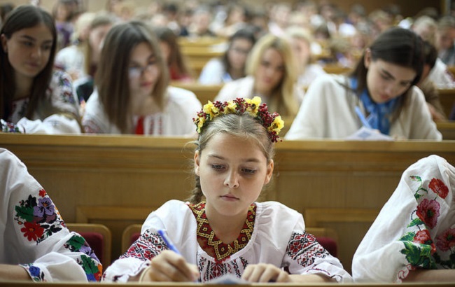 У День писемності та мови в Україні пишуть диктант