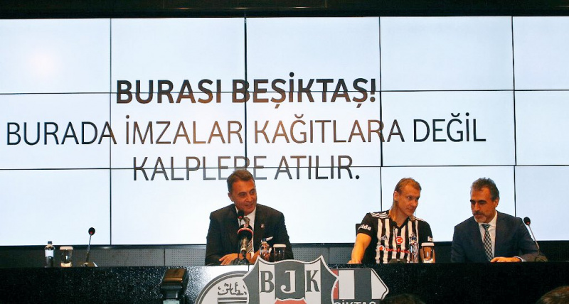 Віда підписав контракт з "Бешикташем"