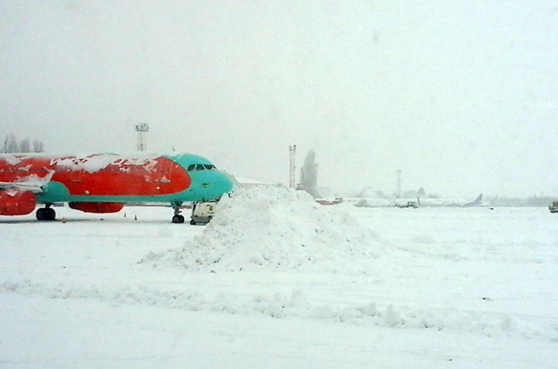 Снегопад помешал "Черноморцу" вовремя отправиться на сбор