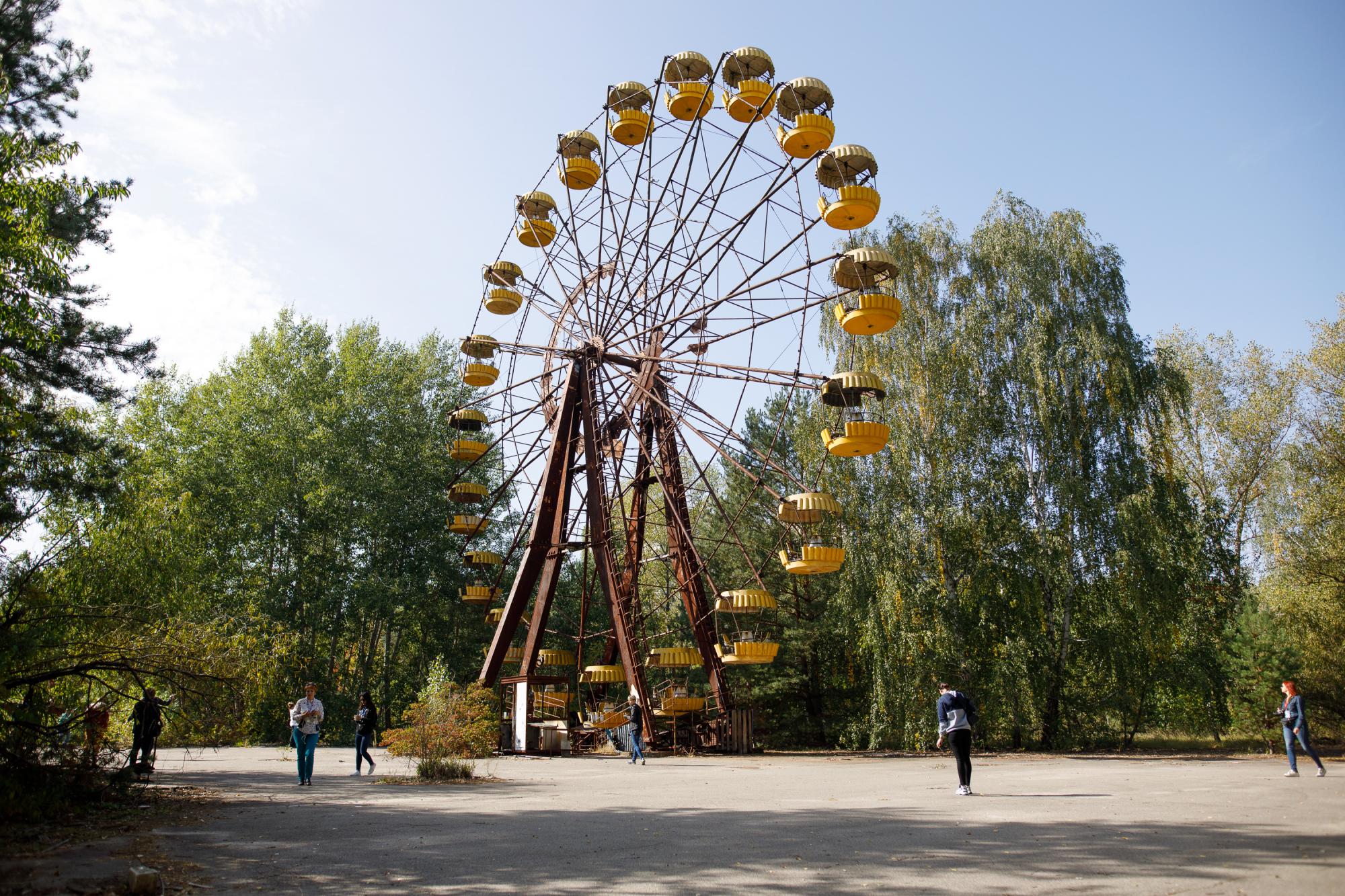 Чорнобиль 35 років потому: як виглядало місто тоді і що там зараз