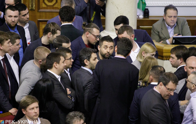 Межі контролю: чи вдасться Зеленському зберегти монобільшість в Раді