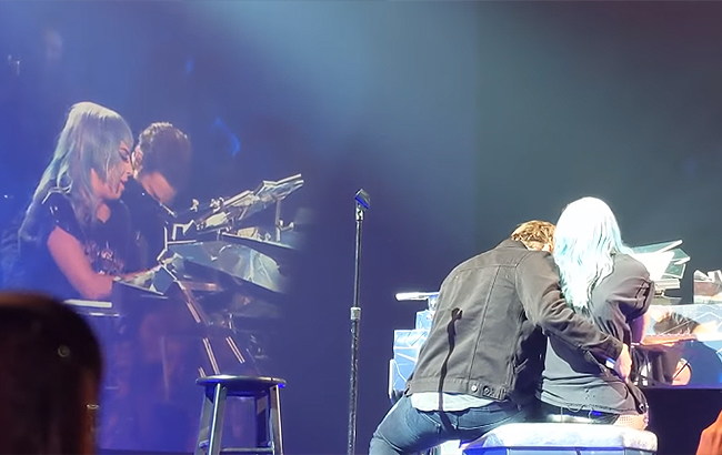 Брэдли Купер и Леди Гага "засветились" в обнимку в Вегасе