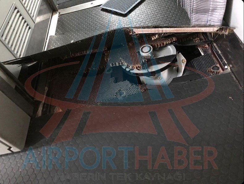 ЧП с российским самолетом в Турции: все детали и фото