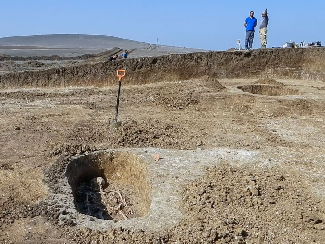 В Крыму строили водовод и наткнулись на 5000-летнее поселение (фото)