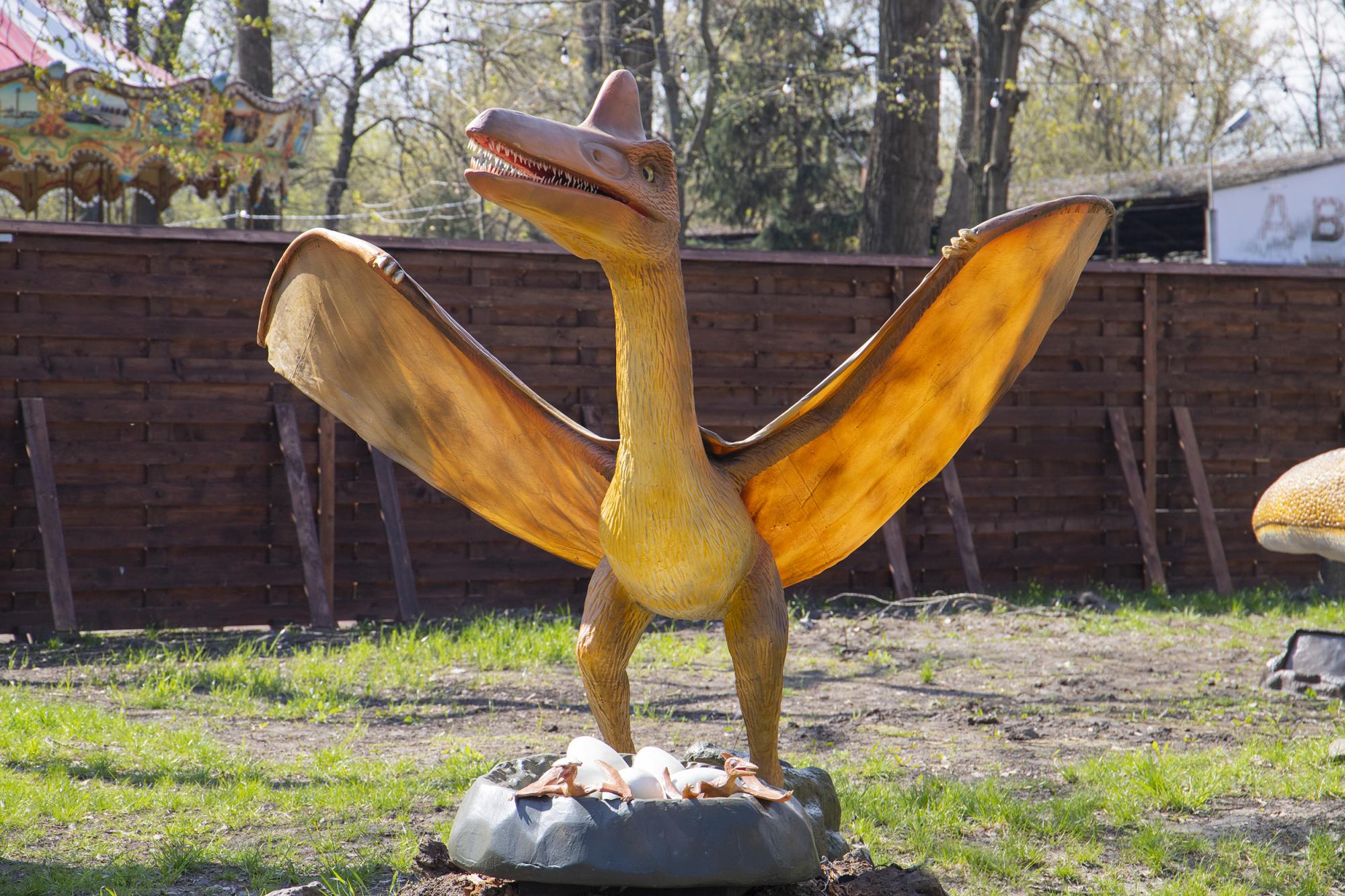 В Киеве появится самый большой парк с динозаврами в Украине: названа дата открытия