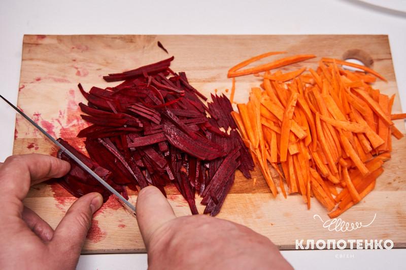 Вкусно, как у мамы: Клопотенко раскрыл секрет приготовления борща в мультиварке