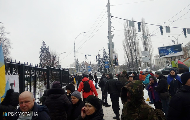 Суд над Саакашвілі: під будівлею близько 50 прихильників політика