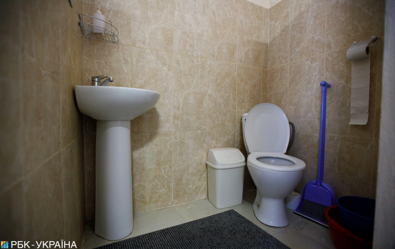 Сидеть с комфортом: как выглядят и работают платные камеры в Лукьяновском СИЗО