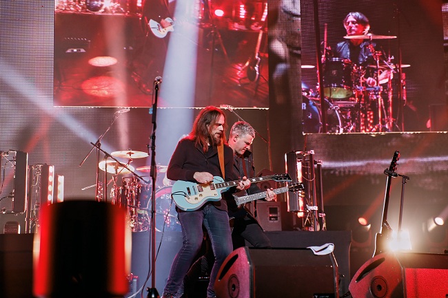 Вихід доньки і неочікувана темрява: Арсен Мірзоян "запалив" Київ концертом на підтримку альбому "Інгредієнт"