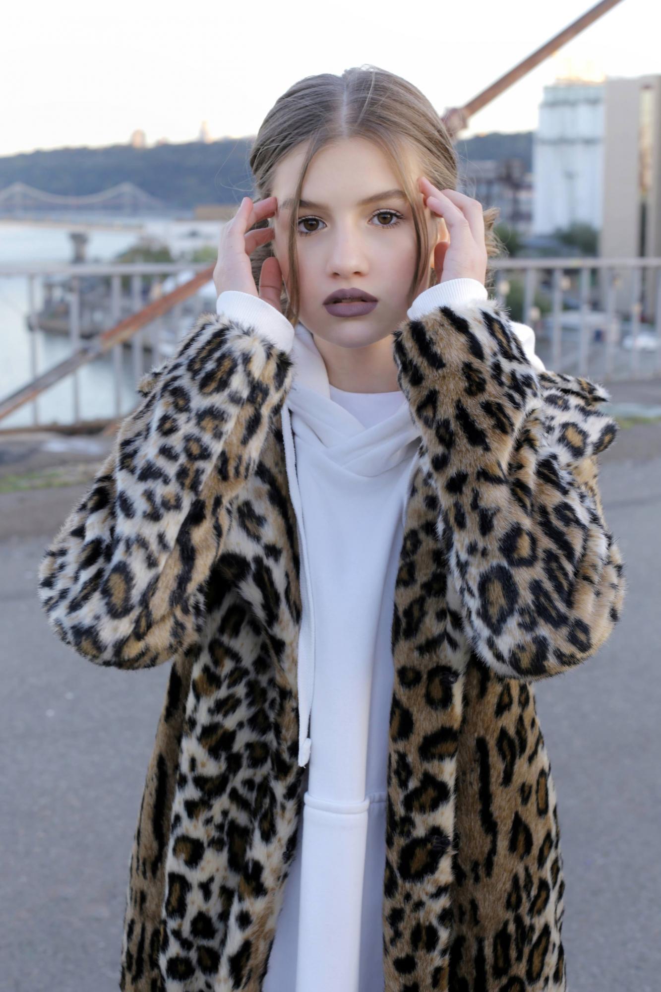 Співачка і б'юті-блогер Anna Petrash