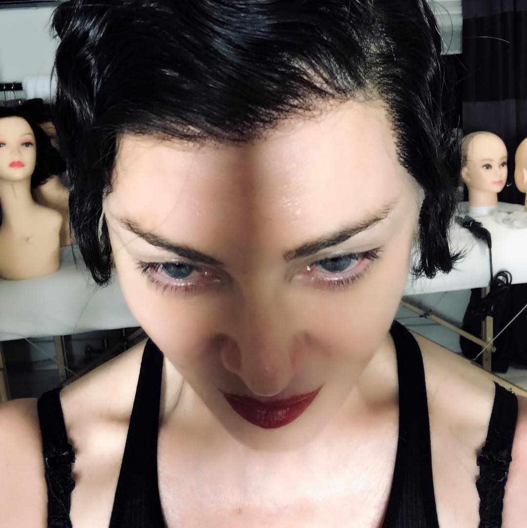 Нове обличчя Мадонни: співачка зробила пластику і стала брюнеткою