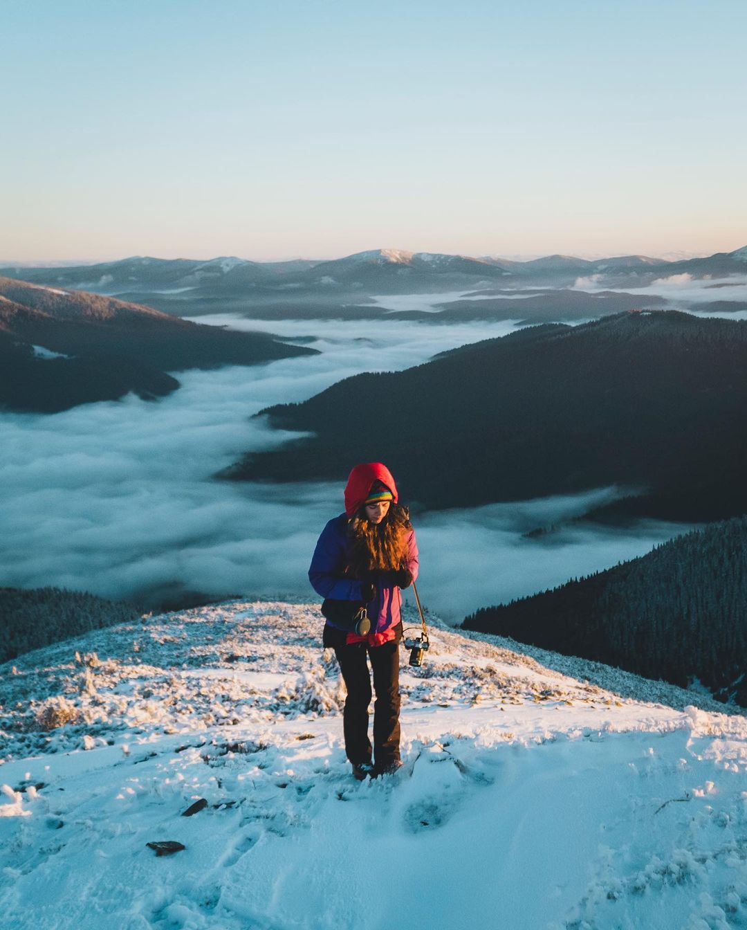 Зима в листопаді: регіон України засипає пухнастим снігом (фото)
